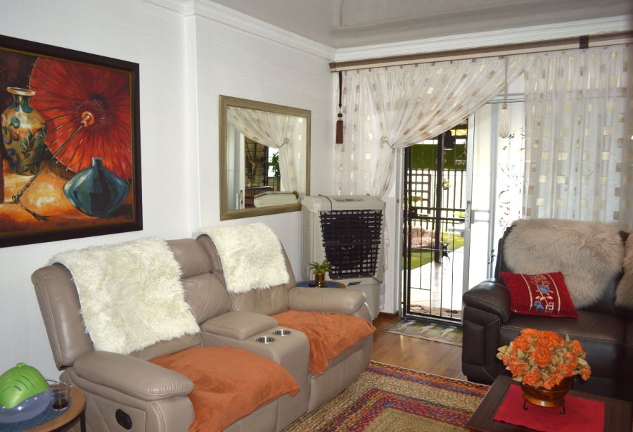6 Bedroom Property for Sale in Doringkruin North West